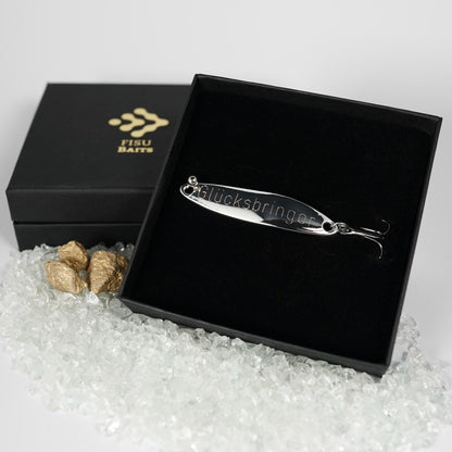 Geschenk für Angler, veredelte Angelköder mit Gravur "GLÜCKSBRINGER"